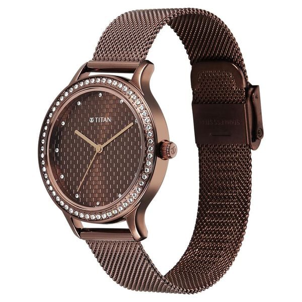 Titan Purple Superheads Quartz Analog Watch For Women 2634qm03 - KRISHNA WATCH COMPANY