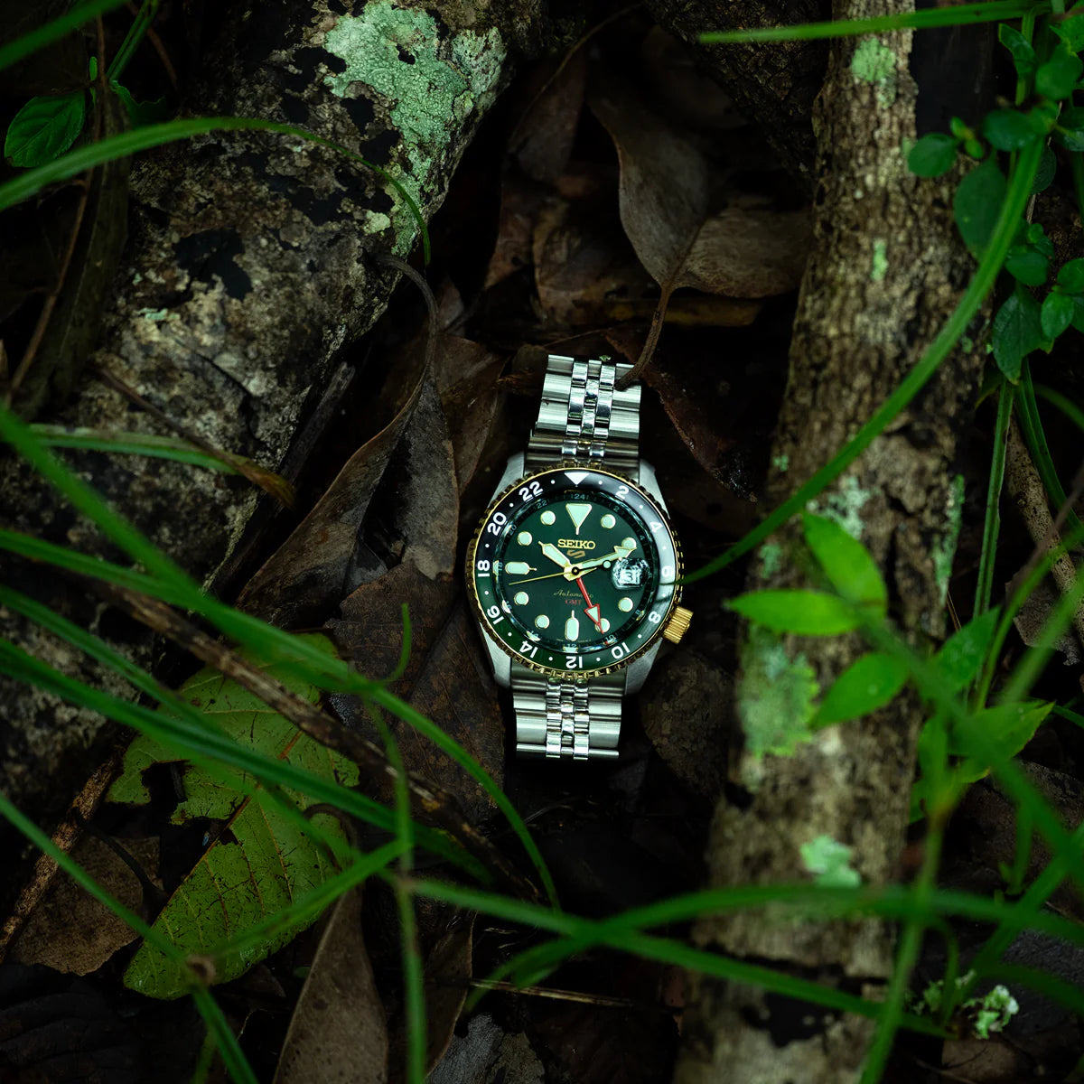 Seiko 5 Sports Forest Green Sunrise - India Limited Edition - SSK050K1 - KRISHNA WATCH COMPANY