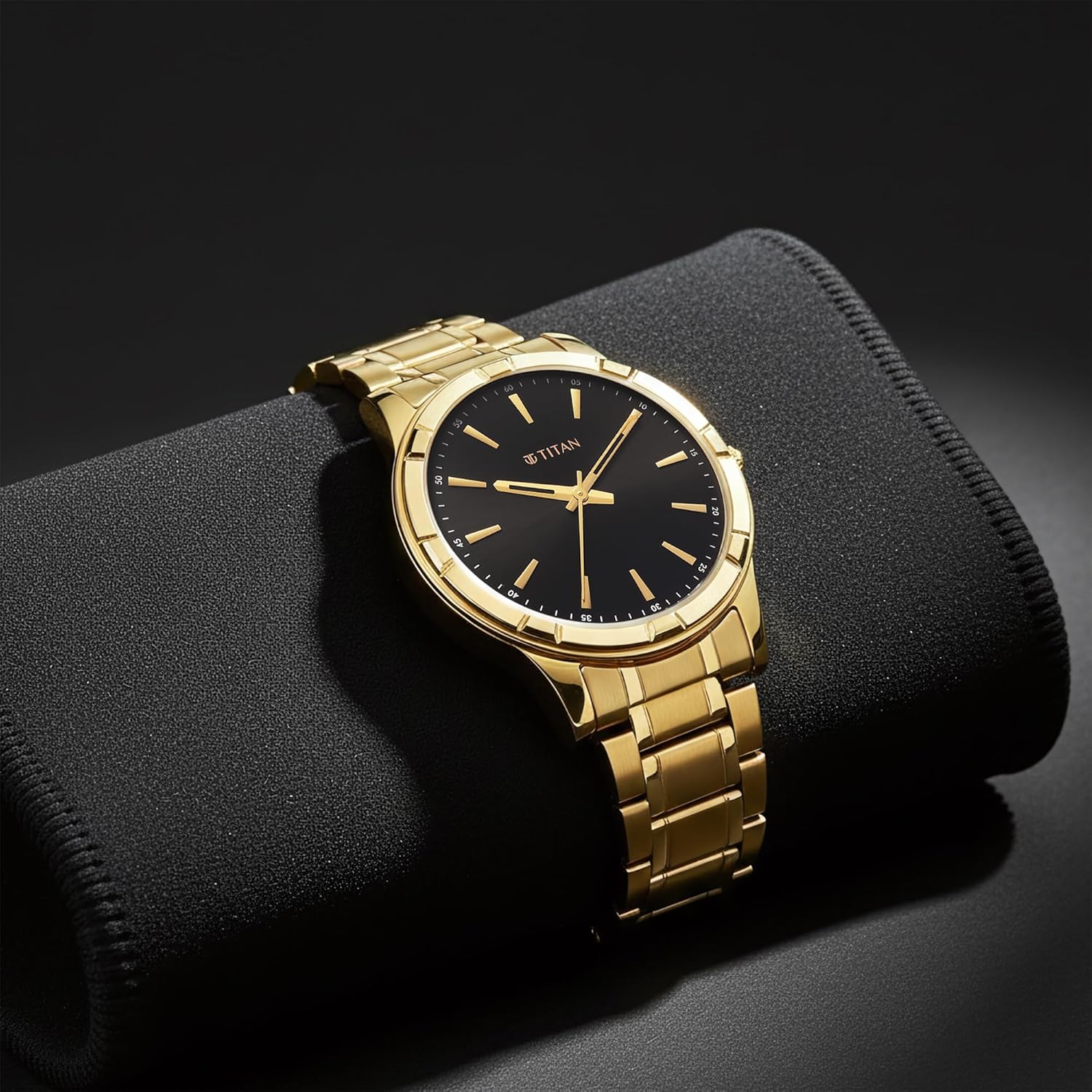 Titan Karishma Quartz Analog Watch For Men - 10058YM01 - KRISHNA WATCH COMPANY