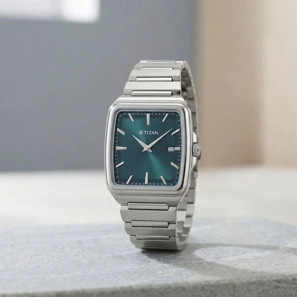 Titan Classique Sleek fit Watch 90260sm02