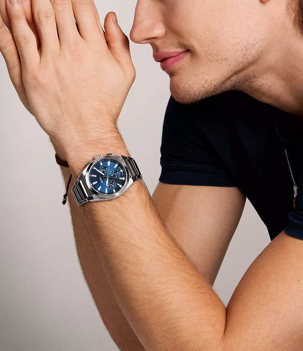 Fossil Men Everett Silver Quartz Stainless Steel Blue Dial Analog Watch FS6104