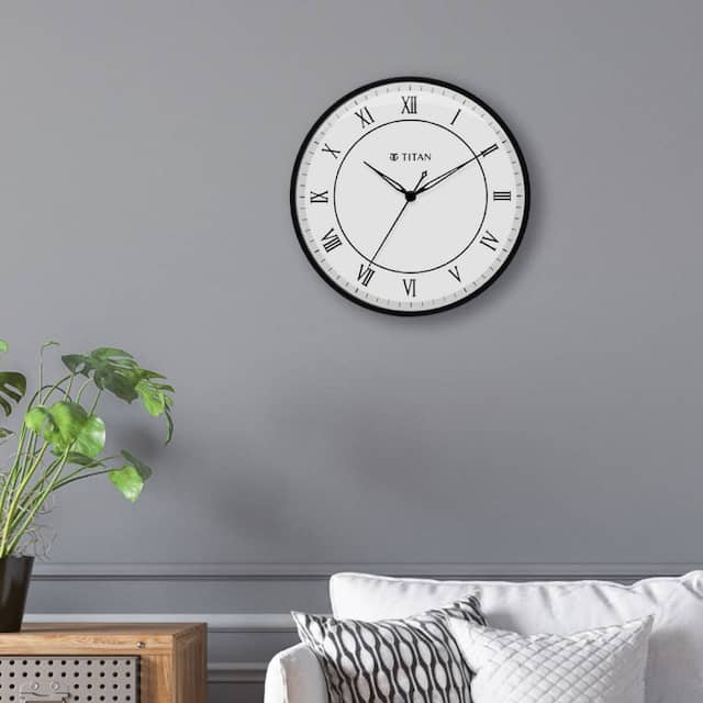 Classic White Dial Color Silent Sweep Technology - 30.4 cm X 30.4 cm (Medium) W0022MA02A - KRISHNA WATCH COMPANY