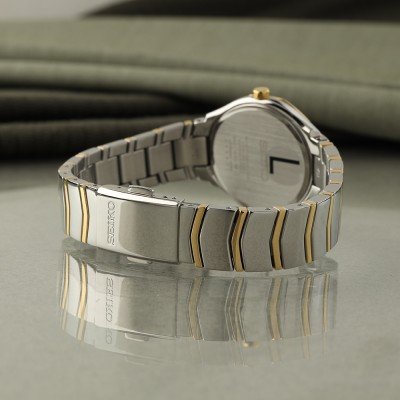 Seiko Classic Quartz Women 29.6 mm SUR616P1 - KRISHNA WATCH COMPANY