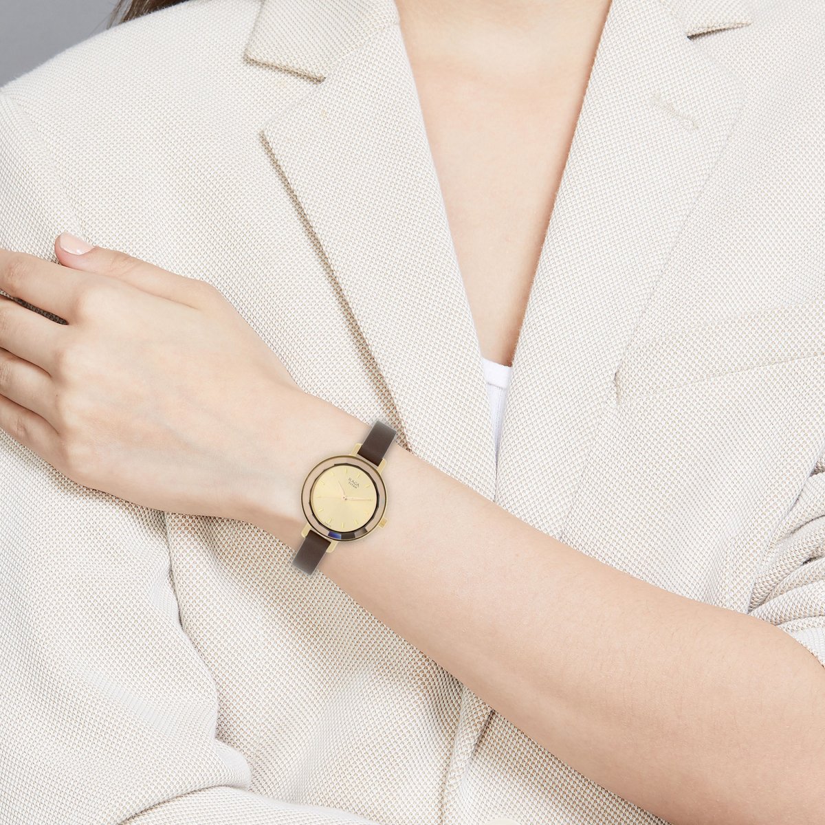 Titan Raga Viva Women Watch With Leather Strap 2575wl01