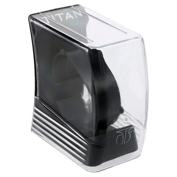 Titan Quartz Analog Champagne Dial Watch 2535ym01