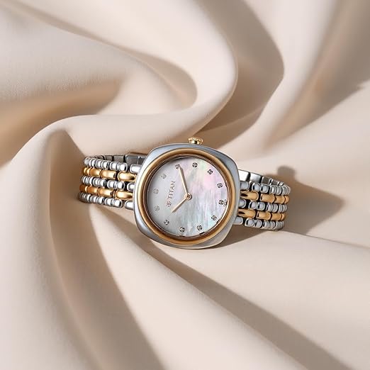 Titan Aura Quartz Analog Watch for Women 95241km01