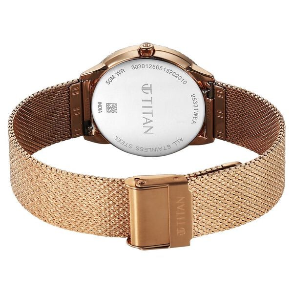 Titan Glamour Quartz Analog Watch For Women 95331wm01