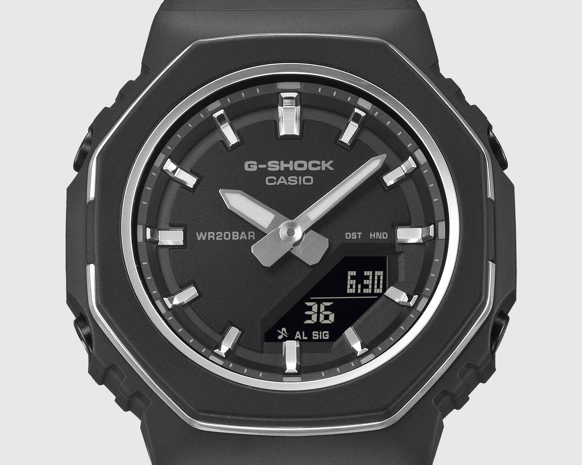 Casio G-SHOCK WOMEN'S GMA-P2110-1ADR - G1774