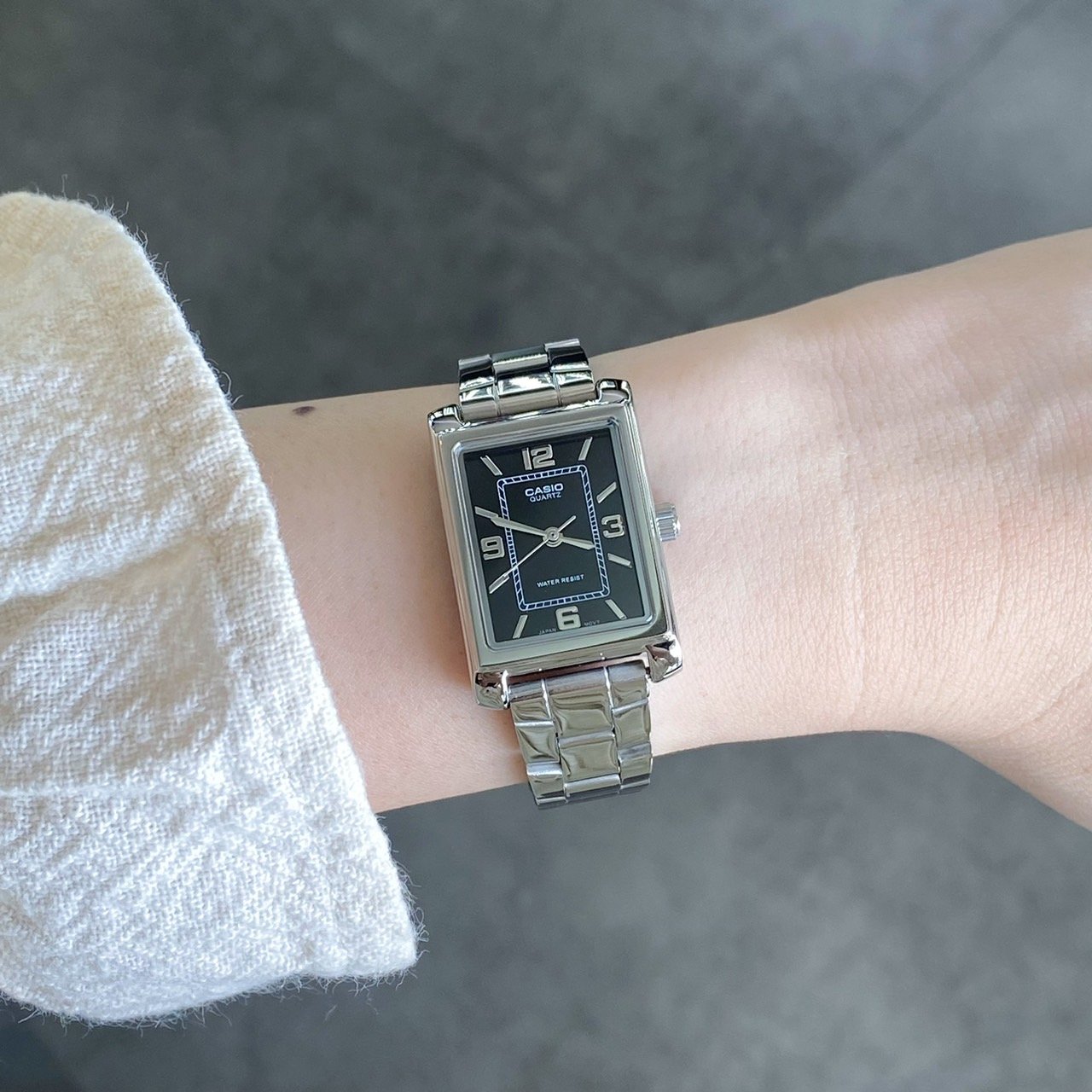 Casio LTP-1234DD-1ADF Watch For Women description image 2
