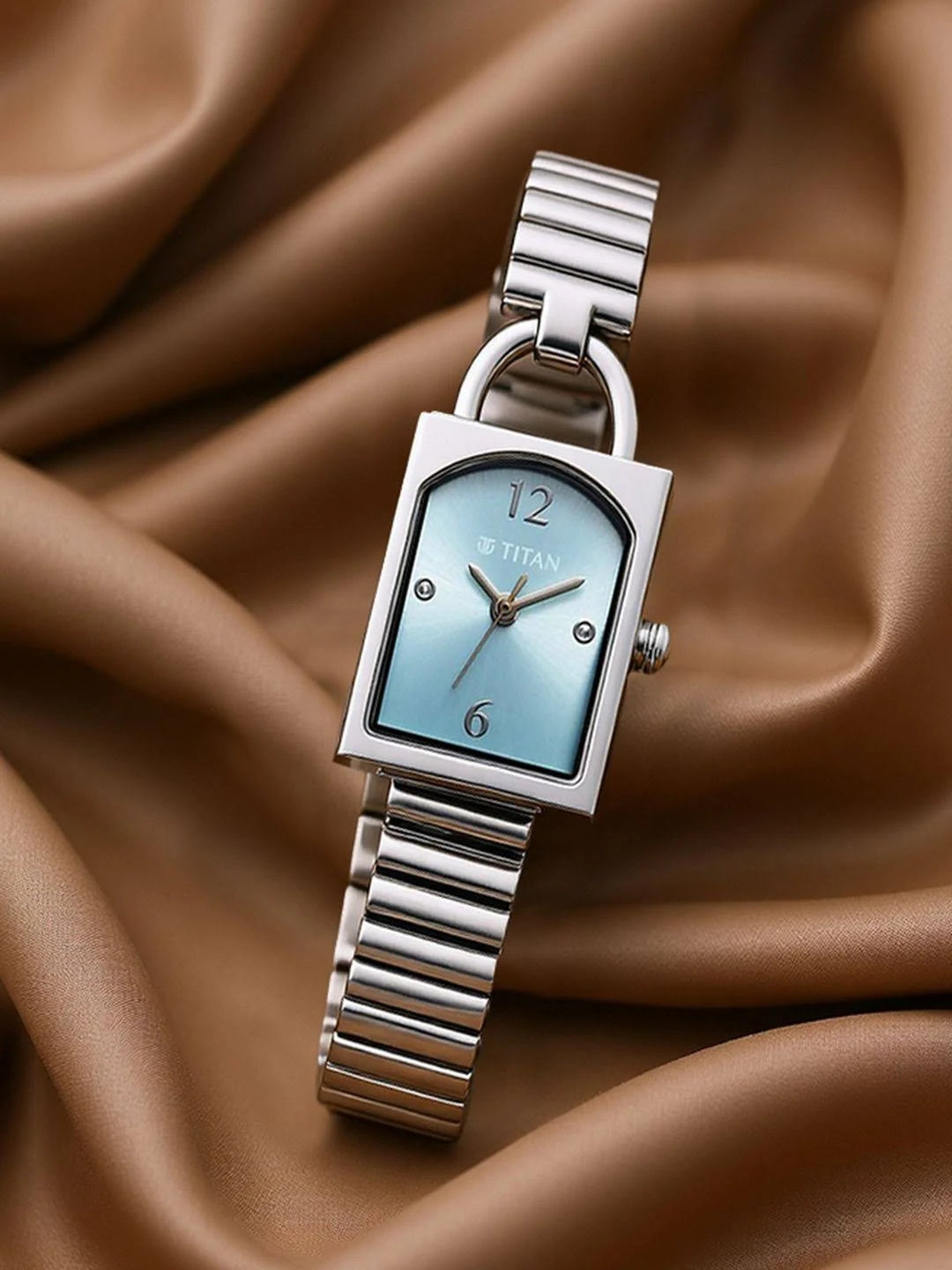 Titan Metro Watch For Women 95303sm01