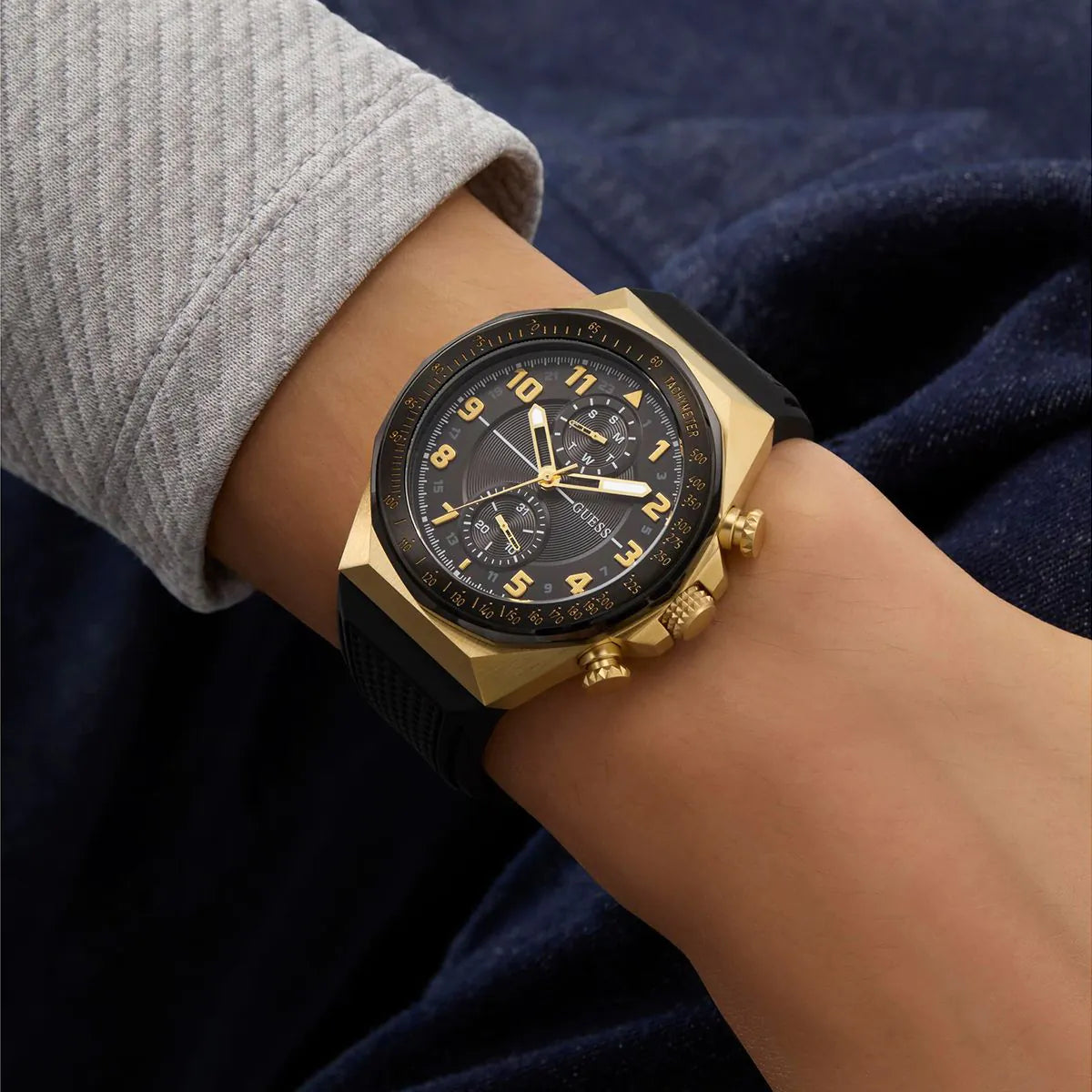 Guess D1 46 mm men's watch GW0902G1